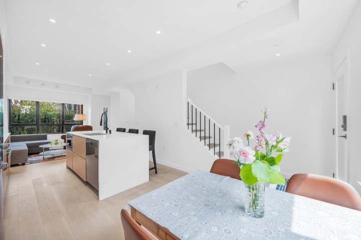 Photo 5 at 23 - 526 W 28th Avenue, Cambie, Vancouver West