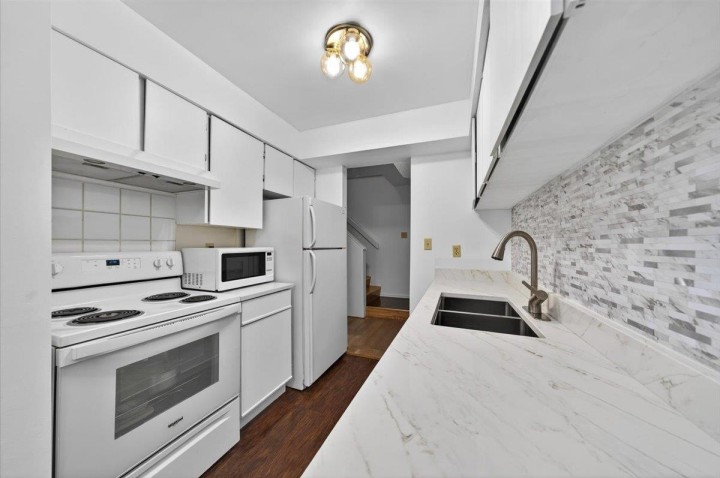 Photo 7 at 3438 Copeland Avenue, Champlain Heights, Vancouver East