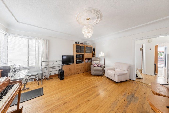 Photo 6 at 3378 E 26th Avenue, Renfrew Heights, Vancouver East