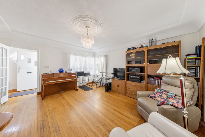 Photo 4 at 3378 E 26th Avenue, Renfrew Heights, Vancouver East