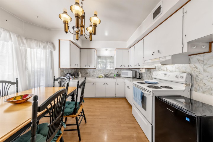 Photo 8 at 3378 E 26th Avenue, Renfrew Heights, Vancouver East