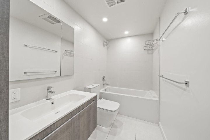 Photo 11 at 310 - 285 E 10th Avenue, Mount Pleasant VE, Vancouver East