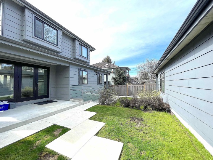 Photo 31 at 1633 Se Marine Drive, Fraserview VE, Vancouver East