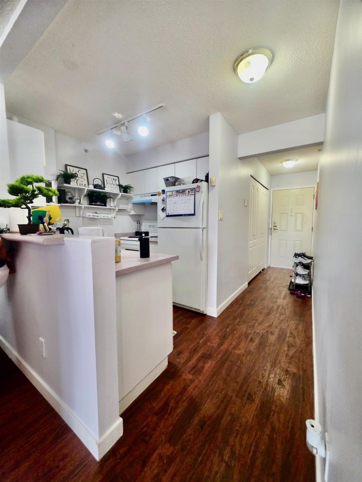 Photo 5 at 607 - 3455 Ascot Place, Collingwood VE, Vancouver East