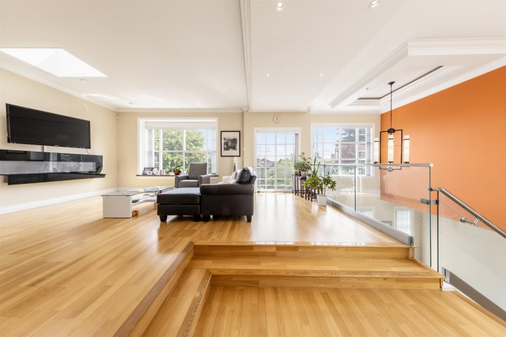 Photo 13 at 1225 Hazelton Street, Renfrew VE, Vancouver East