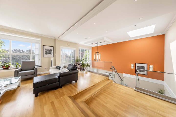 Photo 12 at 1225 Hazelton Street, Renfrew VE, Vancouver East