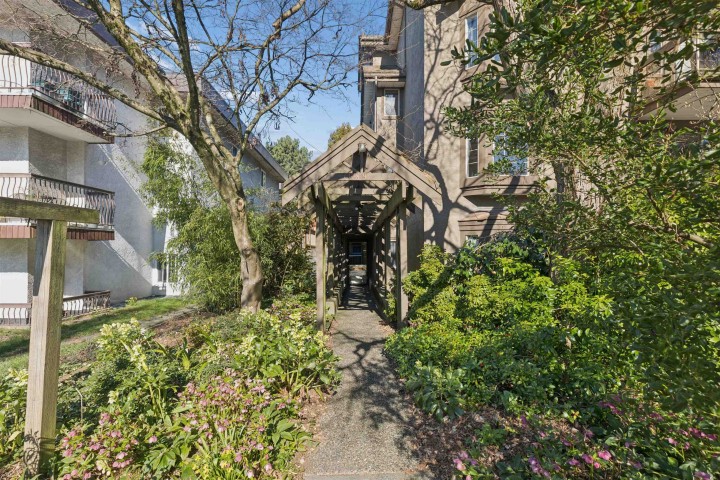 Photo 6 at 102 - 1689 E 4th Avenue, Grandview Woodland, Vancouver East