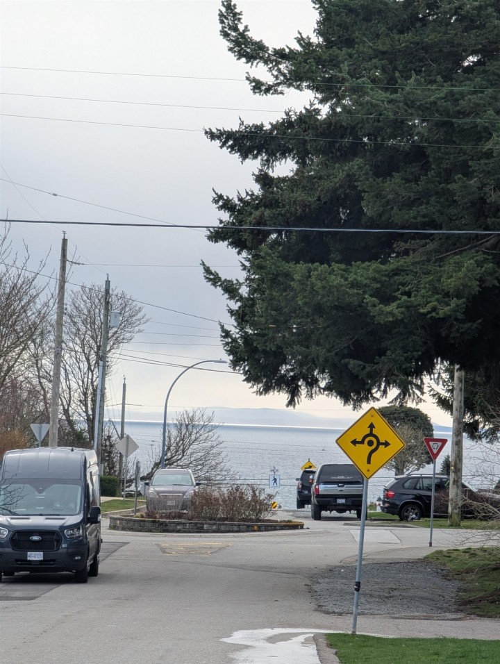Photo 3 at 15482 Semiahmoo Avenue, Downtown VW, Vancouver West