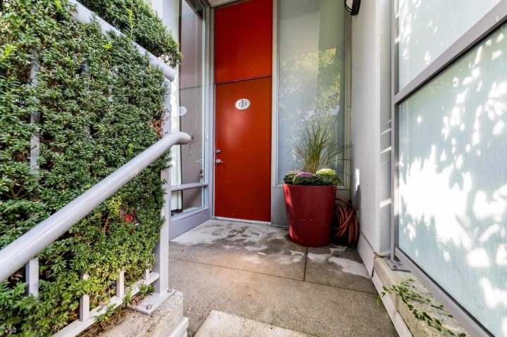 Photo 1 at 121 W Georgia Street, Downtown VW, Vancouver West