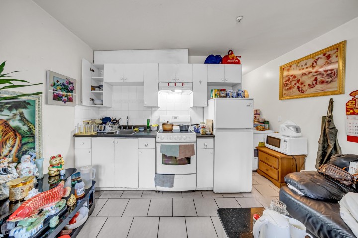 Photo 22 at 331 E 61st Avenue, South Vancouver, Vancouver East