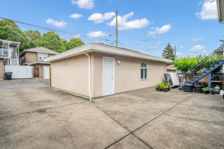 Photo 34 at 331 E 61st Avenue, South Vancouver, Vancouver East
