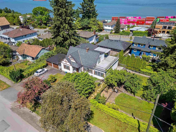 Photo 6 at 2587 Yale Street, Hastings Sunrise, Vancouver East