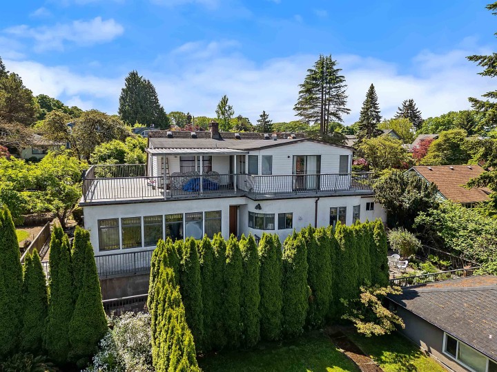 Photo 4 at 2587 Yale Street, Hastings Sunrise, Vancouver East