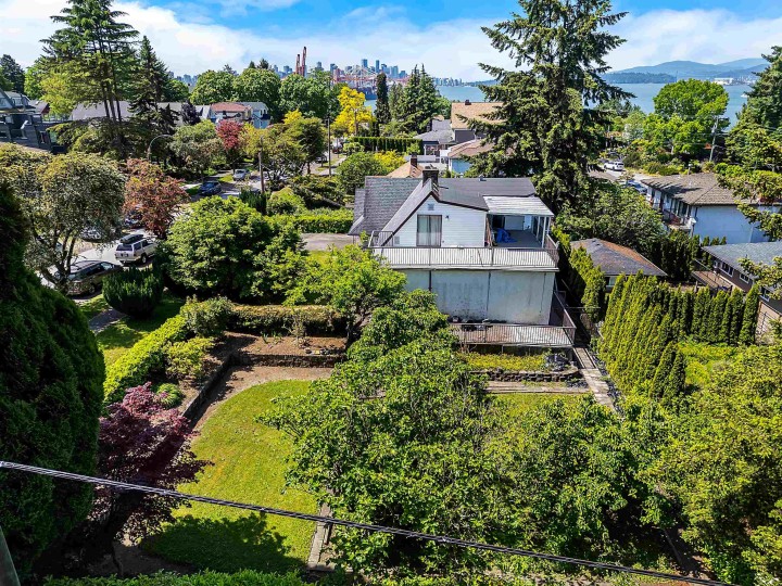 Photo 8 at 2587 Yale Street, Hastings Sunrise, Vancouver East