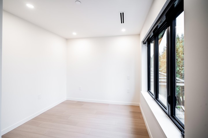 Photo 13 at 7962 Inverness Street, South Vancouver, Vancouver East