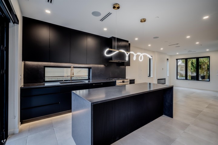 Photo 3 at 7962 Inverness Street, South Vancouver, Vancouver East