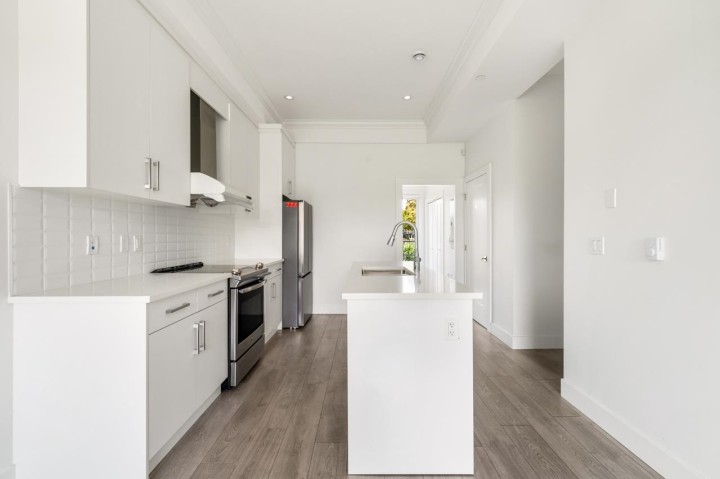 Photo 5 at 5043 Chambers Street, Collingwood VE, Vancouver East