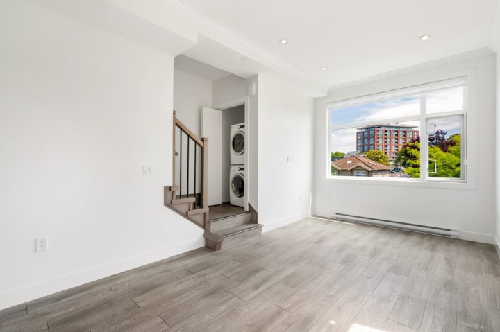 Photo 9 at 5043 Chambers Street, Collingwood VE, Vancouver East