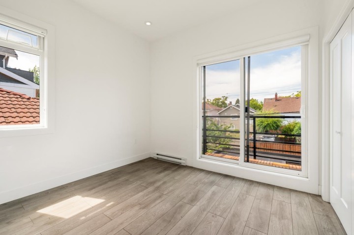 Photo 11 at 5043 Chambers Street, Collingwood VE, Vancouver East