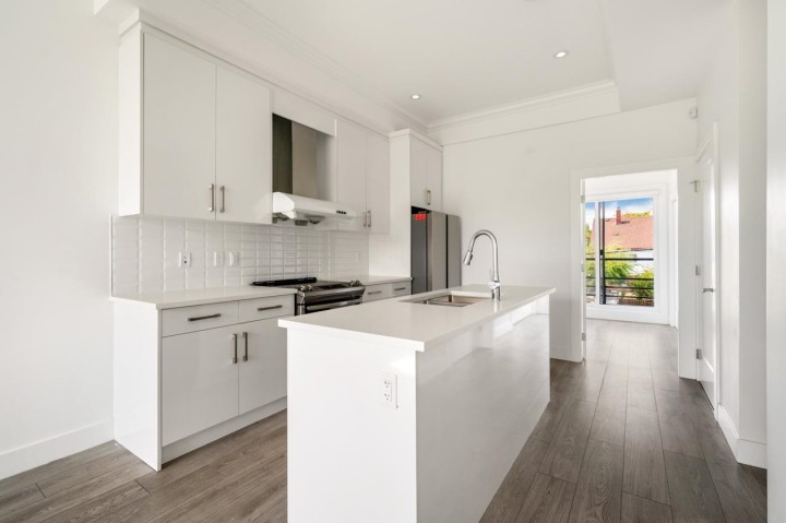 Photo 4 at 5043 Chambers Street, Collingwood VE, Vancouver East