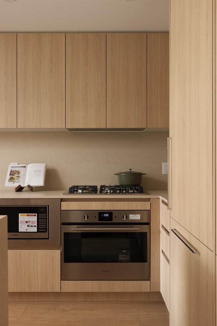 Photo 6 at 233 - 2830 Nanaimo Street, Renfrew Heights, Vancouver East