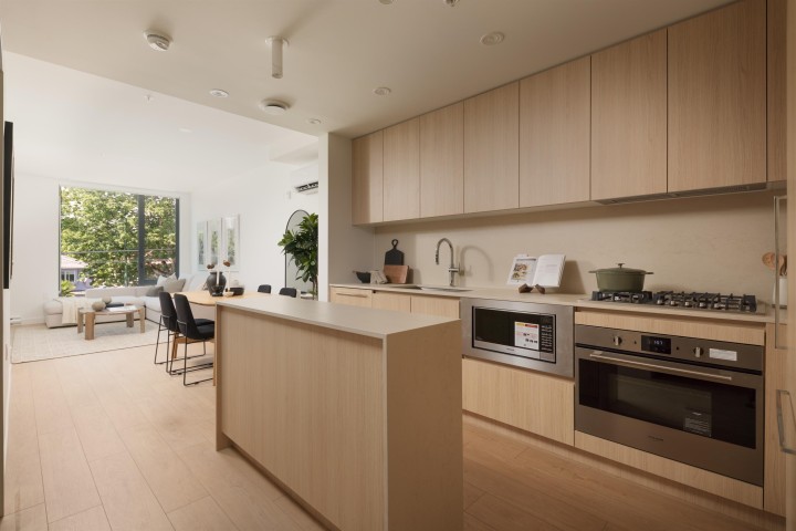 Photo 4 at 233 - 2830 Nanaimo Street, Renfrew Heights, Vancouver East