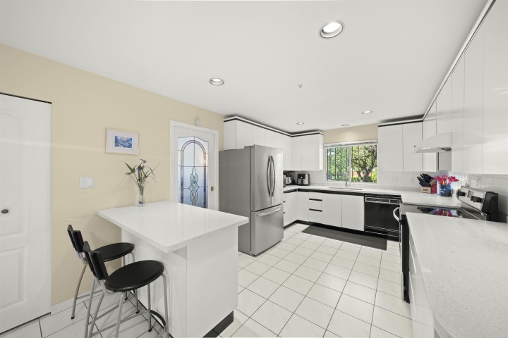 Photo 8 at 3838 Penticton Street, Renfrew Heights, Vancouver East