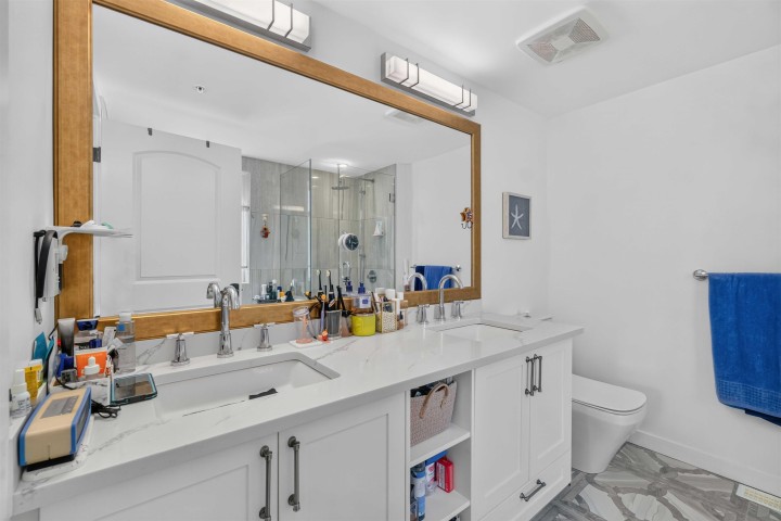 Photo 13 at 451 W 63rd Avenue, Marpole, Vancouver West
