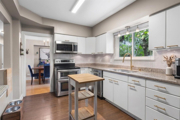Photo 12 at 3026 Point Grey Road, Kitsilano, Vancouver West