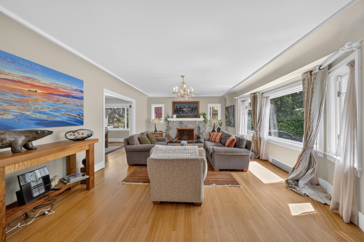 Photo 3 at 4655 W 6th Avenue, Point Grey, Vancouver West