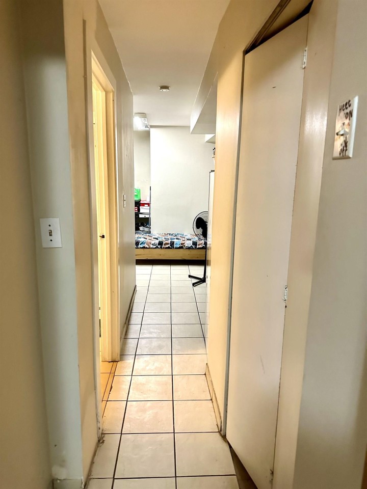 Photo 13 at 6915 Beatrice Street, Killarney VE, Vancouver East