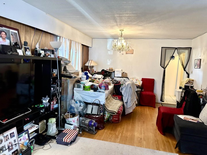Photo 9 at 6915 Beatrice Street, Killarney VE, Vancouver East