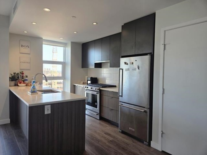 Photo 7 at 907 - 3430 E Kent Avenue South, South Marine, Vancouver East