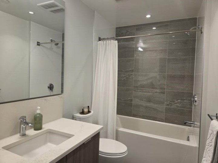 Photo 11 at 907 - 3430 E Kent Avenue South, South Marine, Vancouver East