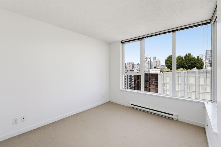 Photo 18 at 2508 - 33 Smithe Street, Yaletown, Vancouver West