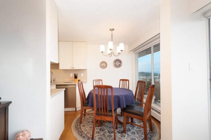 Photo 17 at 503 - 1730 Duchess Avenue, Ambleside, West Vancouver