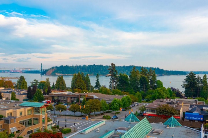 Photo 14 at 503 - 1730 Duchess Avenue, Ambleside, West Vancouver