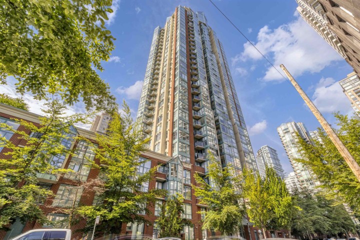 Photo 2 at 710 - 939 Homer Street, Yaletown, Vancouver West