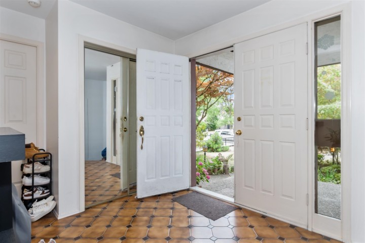 Photo 2 at 5564 Elizabeth Street, Cambie, Vancouver West