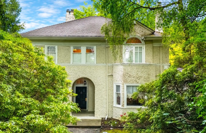 Photo 2 at 1588 W 29th Avenue, Shaughnessy, Vancouver West