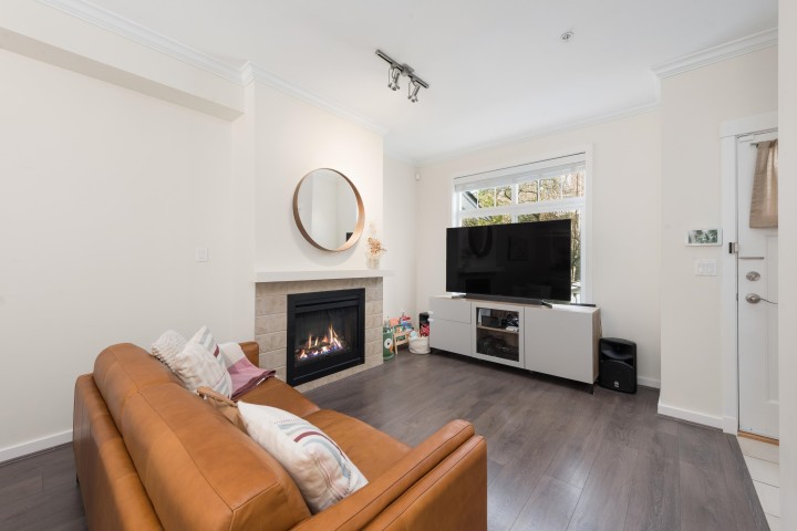 Photo 7 at 319 W 59th Avenue, South Cambie, Vancouver West