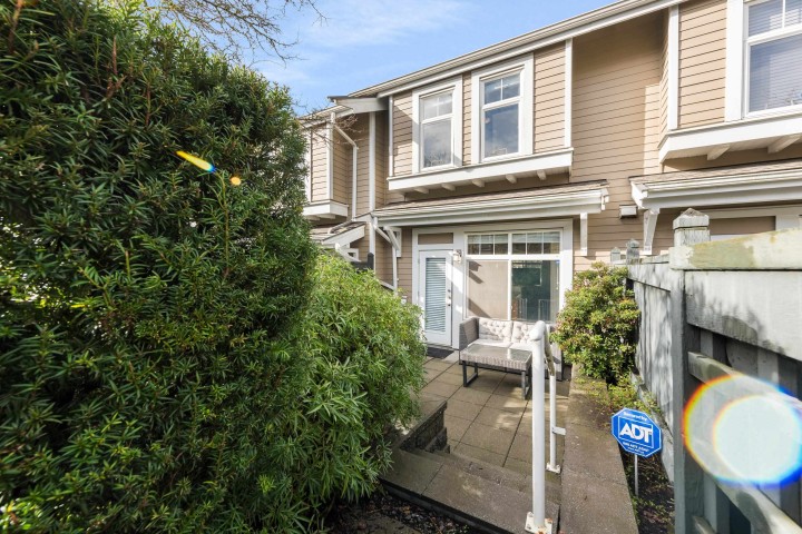 Photo 33 at 319 W 59th Avenue, South Cambie, Vancouver West