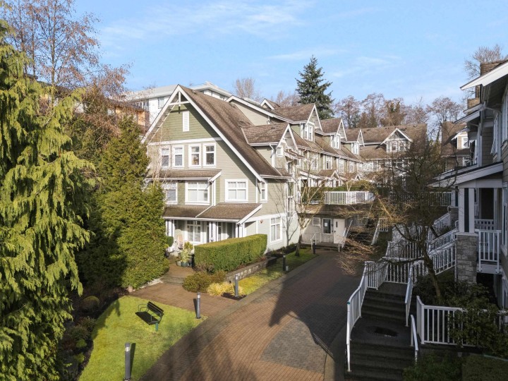 Photo 37 at 319 W 59th Avenue, South Cambie, Vancouver West
