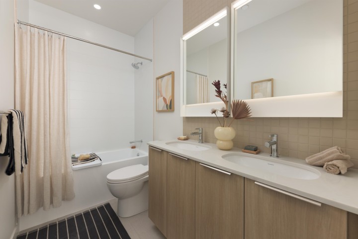 Photo 15 at 1 - 595 E 49th Avenue, Fraser VE, Vancouver East