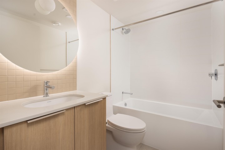Photo 13 at 2 - 595 E 49th Avenue, Fraser VE, Vancouver East