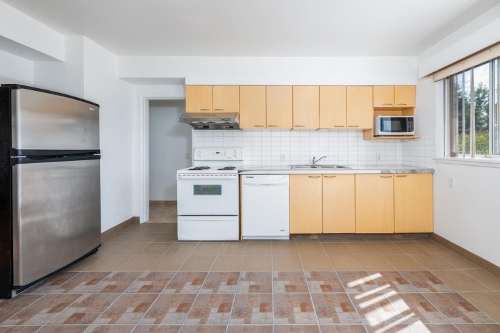 Photo 16 at 5655 Lancaster Street, Collingwood VE, Vancouver East