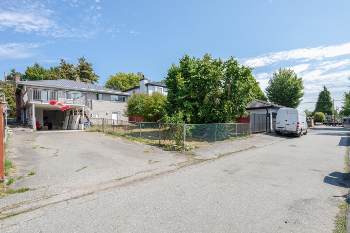 Photo 22 at 5655 Lancaster Street, Collingwood VE, Vancouver East