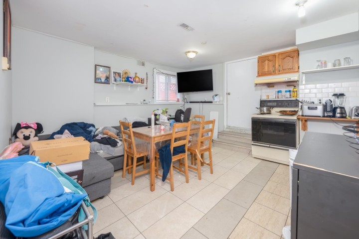 Photo 36 at 5655 Lancaster Street, Collingwood VE, Vancouver East