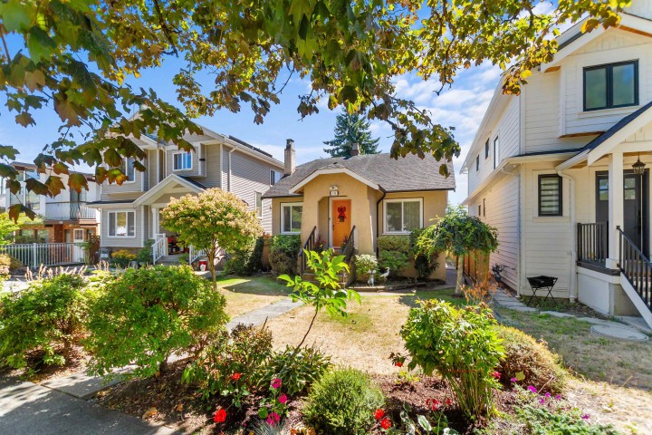 Photo 20 at 136 E 45th Avenue, Main, Vancouver East