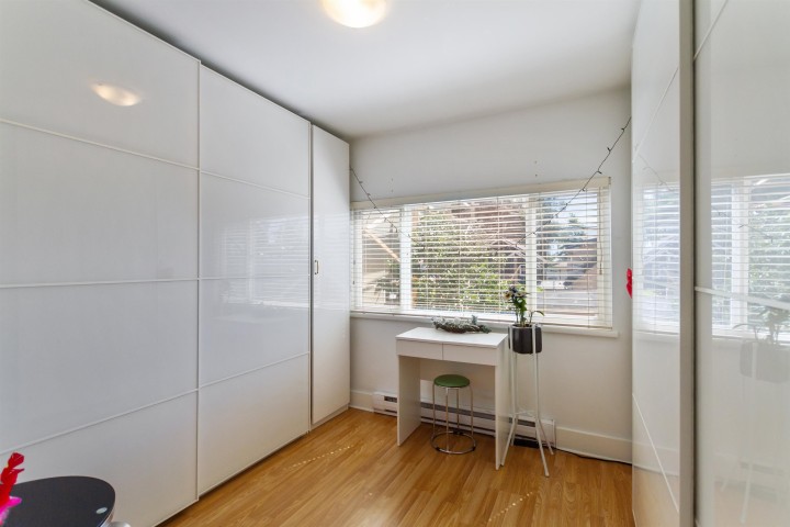 Photo 9 at 136 E 45th Avenue, Main, Vancouver East